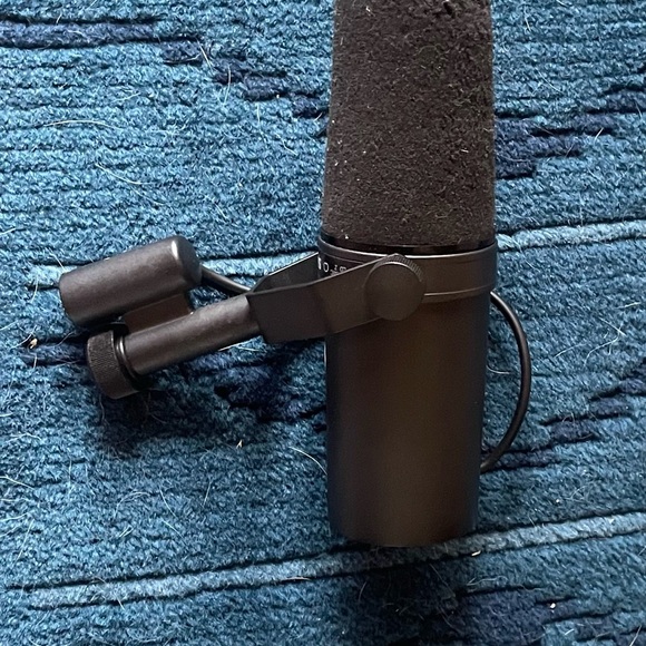 Shure sm7b and boom arm - Picture 2 of 3